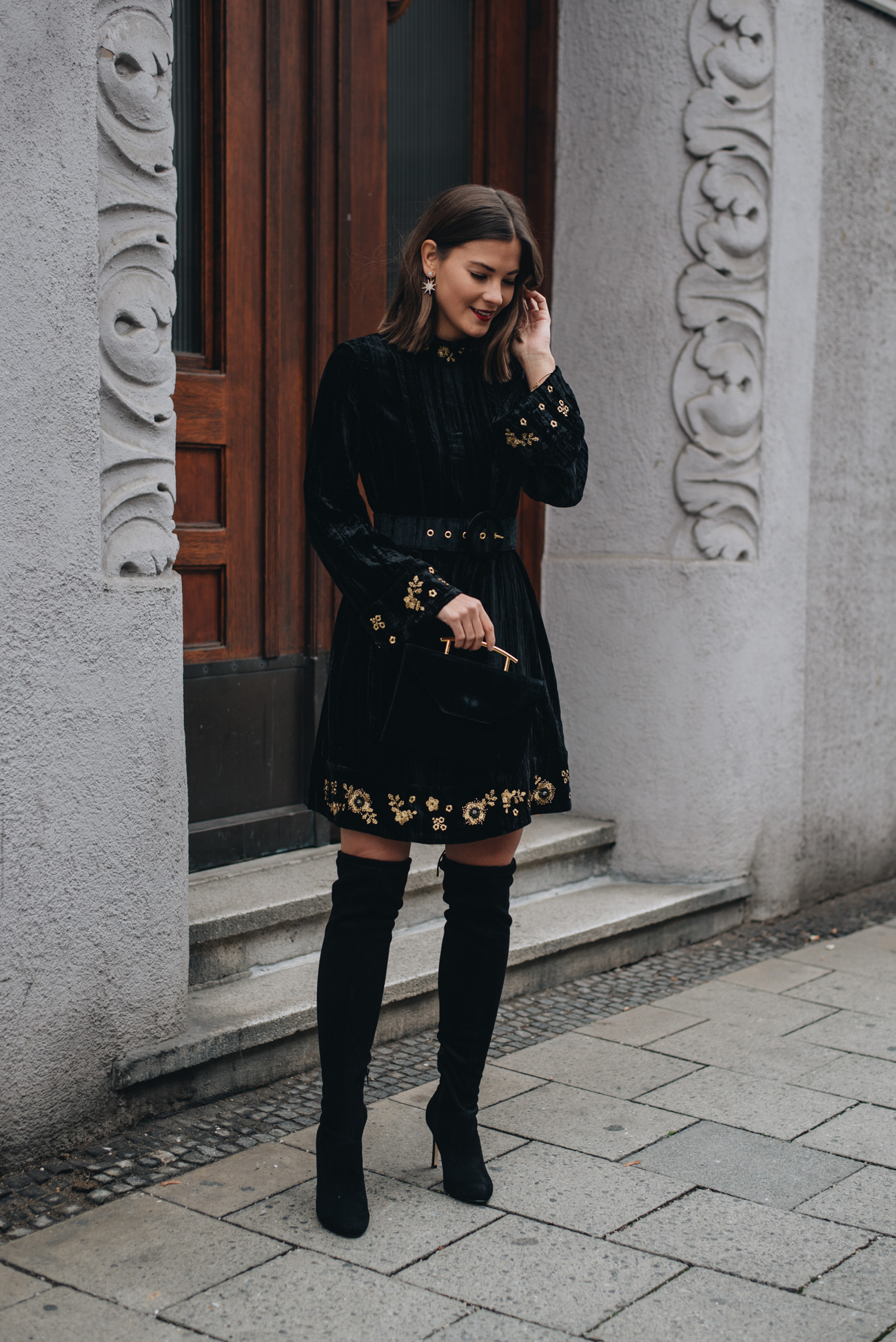 München-Fashionbloggerin-HIgh-End-Luxus-marken-mode-bloggerin-nina-schwichtenberg-streetstyle-mode-trends-herbst-winter-2017-fashiioncarpet