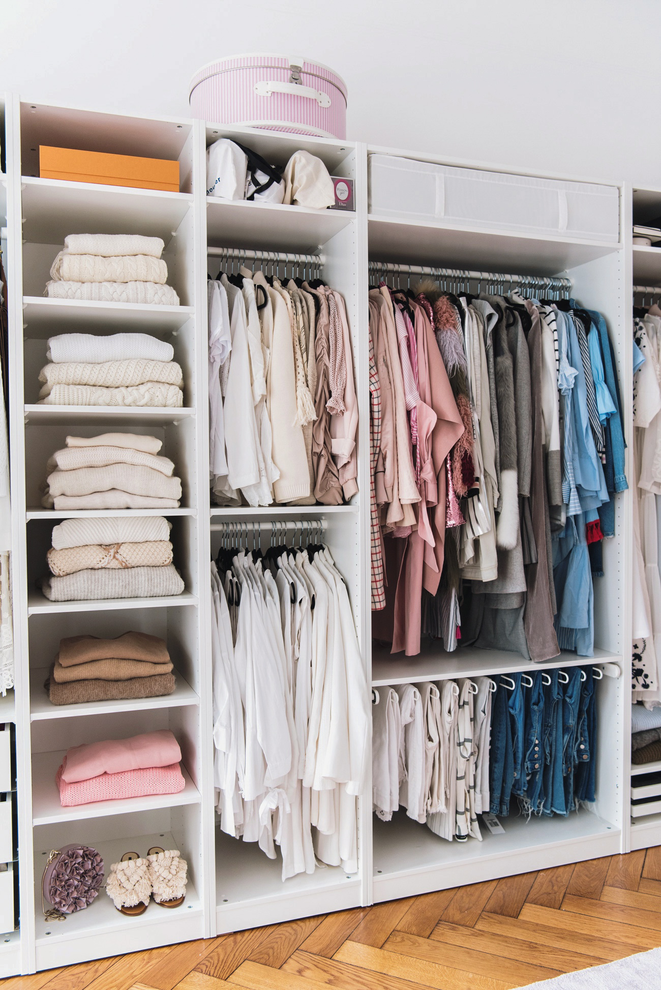 16 Tipps: Kleiderschrank organisieren und aufräumen  Fashiioncarpet